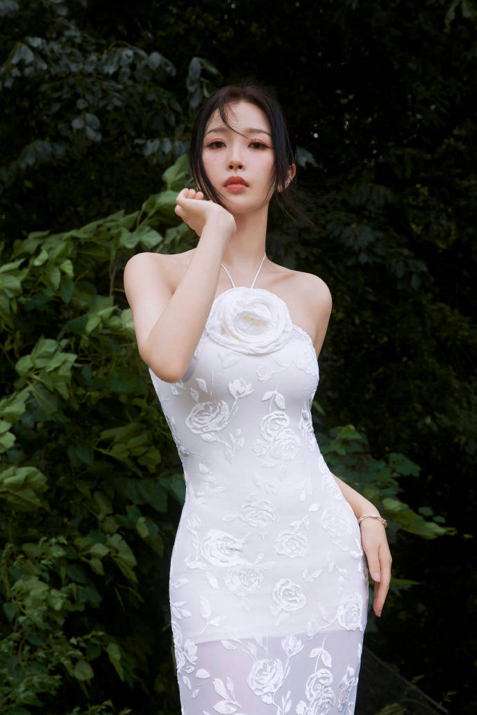 冯小刚狂赞虞书欣演技台词好!她肤白貌美大长腿性感-2 冯小刚狂赞虞书欣演技台词好!她肤白貌美大长腿性感