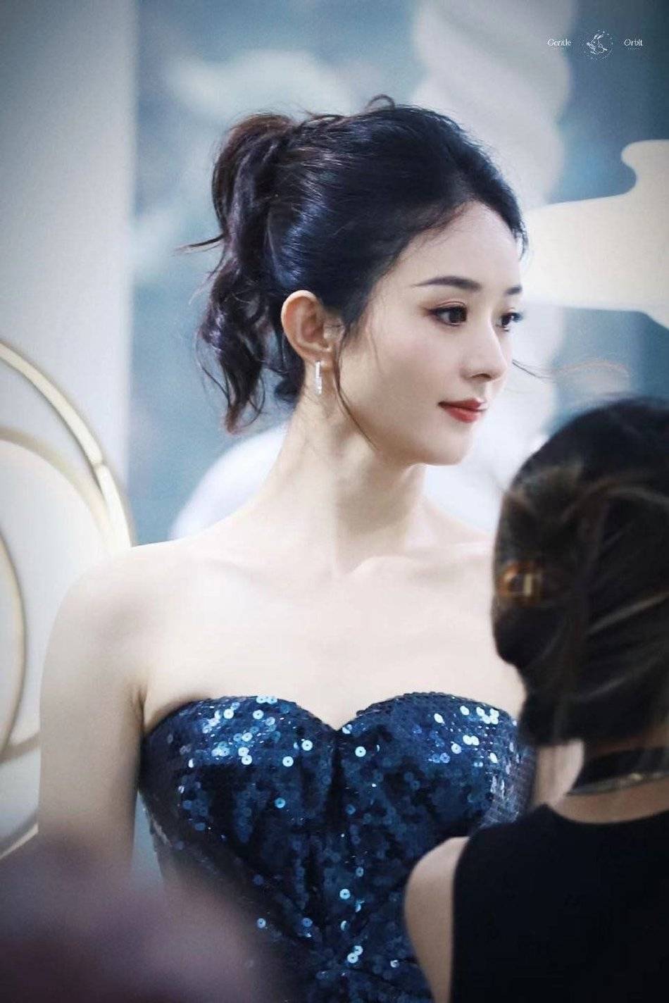 赵丽颖穿蓝色星钻人鱼裙!肤白貌美身材曼妙性感撩人-2 赵丽颖穿蓝色星钻人鱼裙!肤白貌美身材曼妙性感撩人