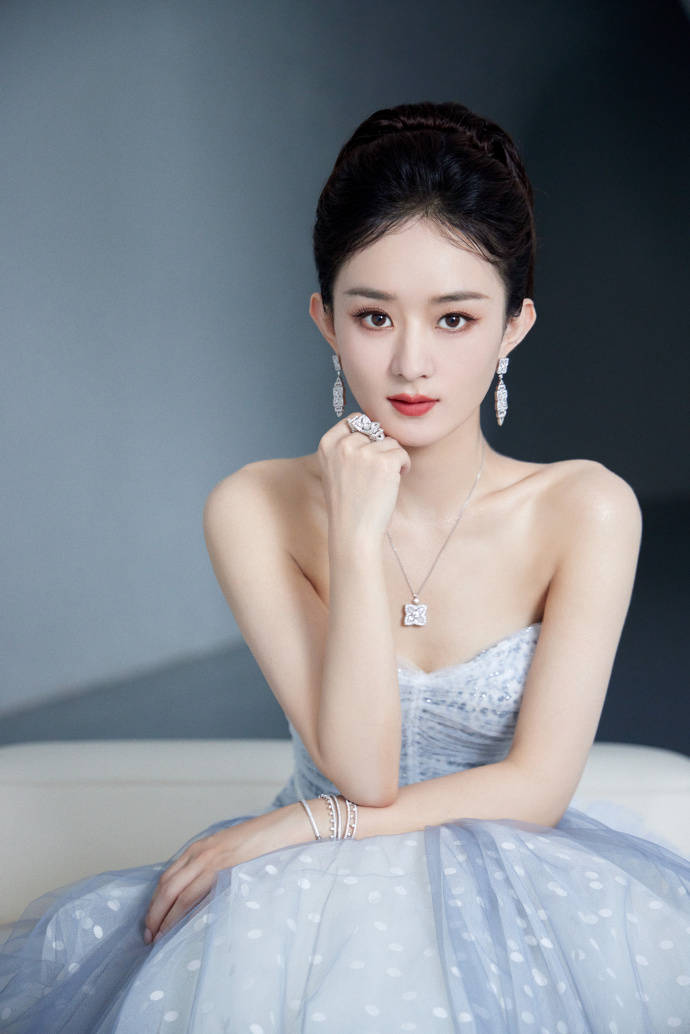 赵丽颖珠宝代言写真高贵靓丽！肤白貌美气质优雅性感撩人