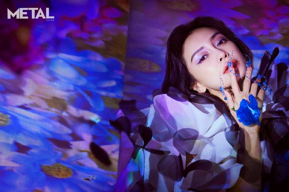 杨颖最新写真媚态迷人！肤白貌美浓妆艳抹太妖艳-3