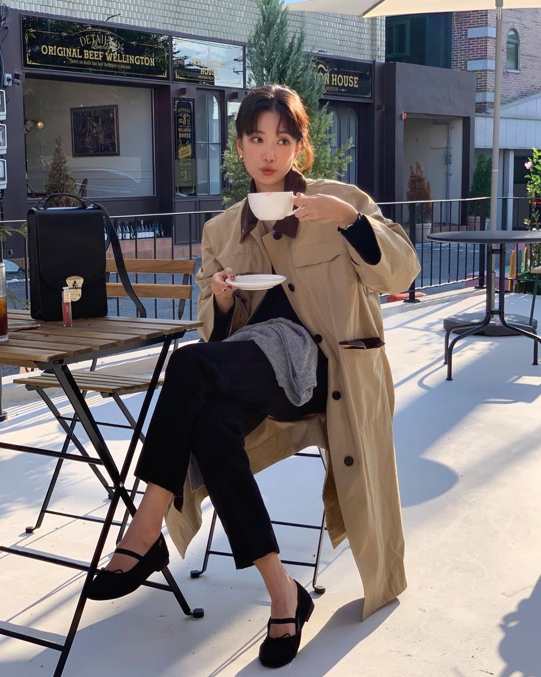 又到了最适合穿衣打扮的天气!来学习韩国女生的文艺早秋穿搭