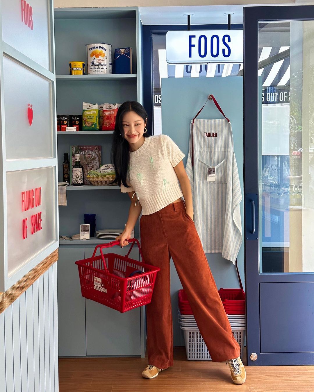 又到了最适合穿衣打扮的天气！来学习韩国女生的文艺早秋穿搭