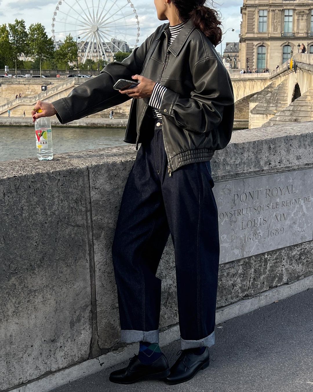 又到了最适合穿衣打扮的天气！来学习韩国女生的文艺早秋穿搭