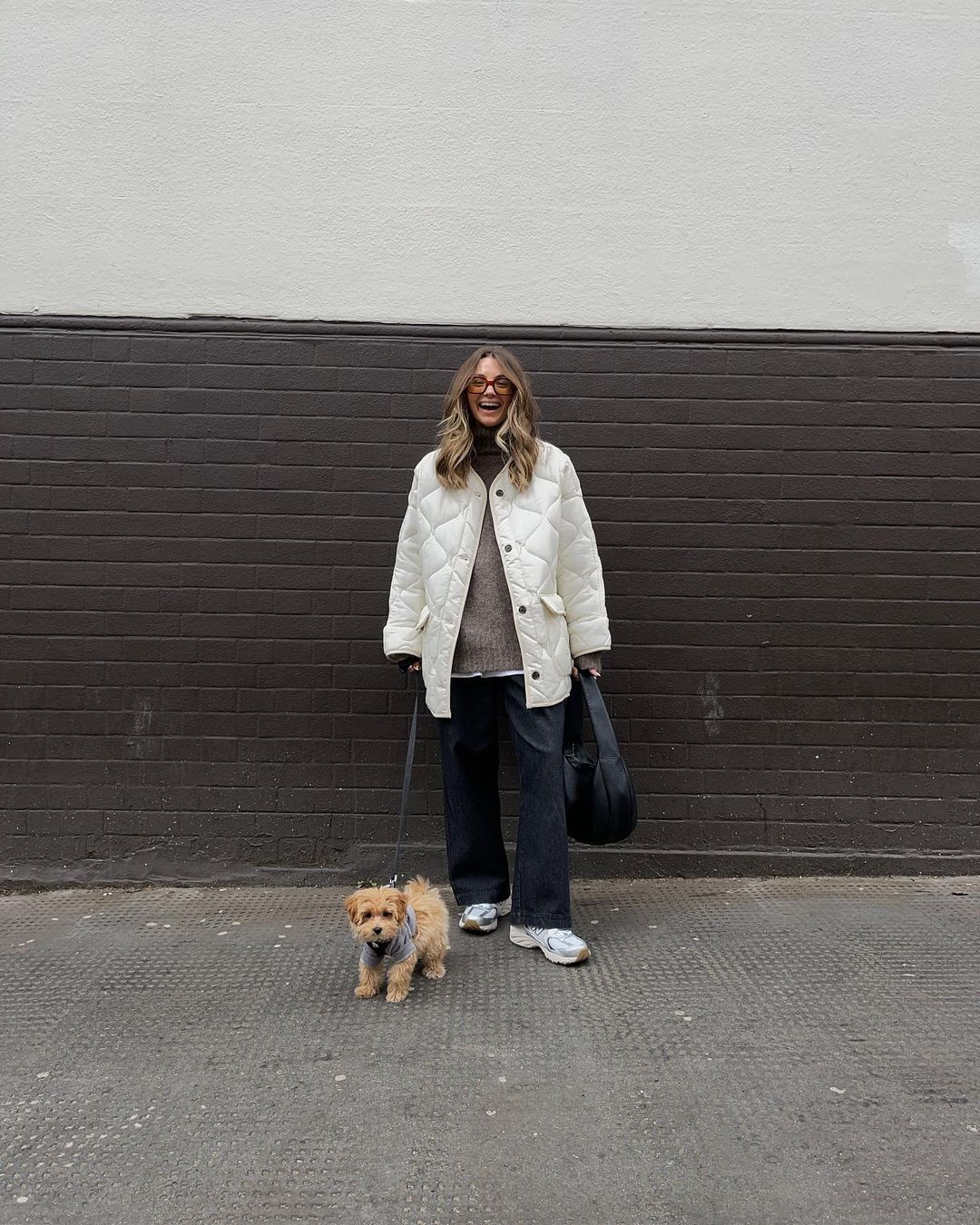 遛个狗也穿得率性好看,来看伦敦女生Chloe Hayward 的日常穿搭