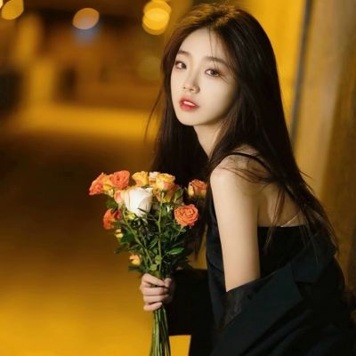 孩子不听话被迫坐在木马上挨训 后妈的做法令人心寒