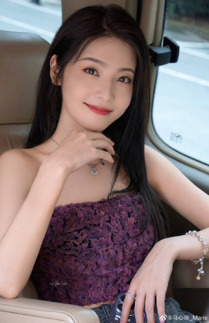 “紫霞仙子”马心瑞穿紫衣露白嫩美背!雪肤玉貌性感撩人-5 “紫霞仙子”马心瑞穿紫衣露白嫩美背!雪肤玉貌性感撩人