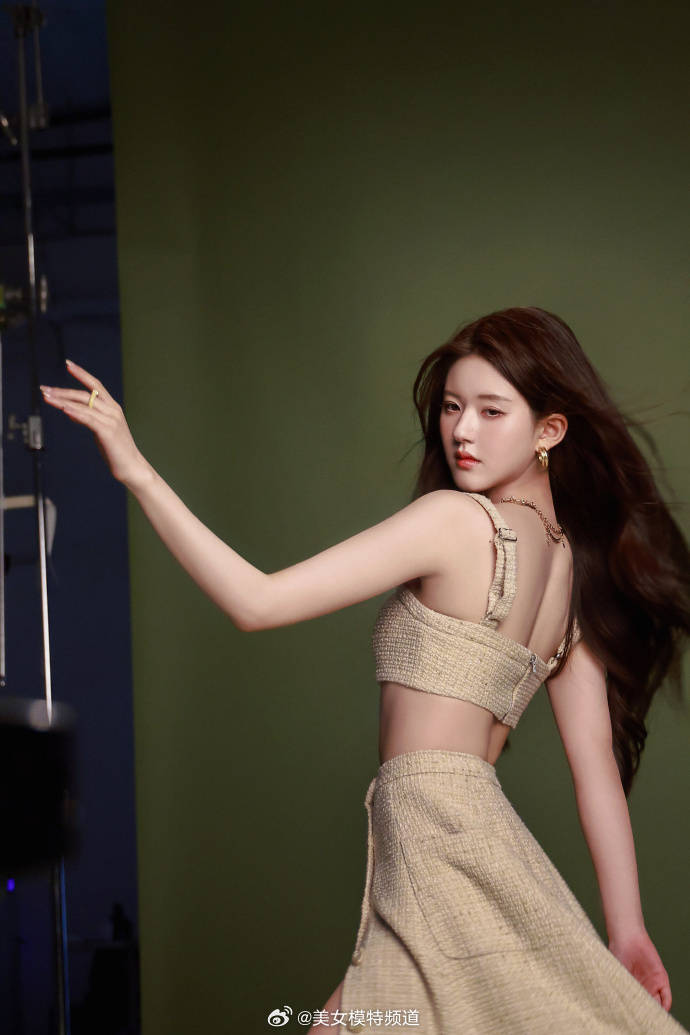 赵露思最新写真！甜美可人性感妖娆太可爱-3