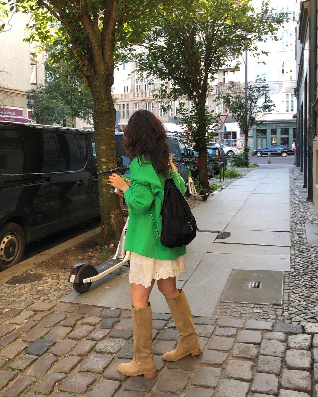 秋天露腿：将上厚下薄的穿衣方法学起来，保暖还显腿长