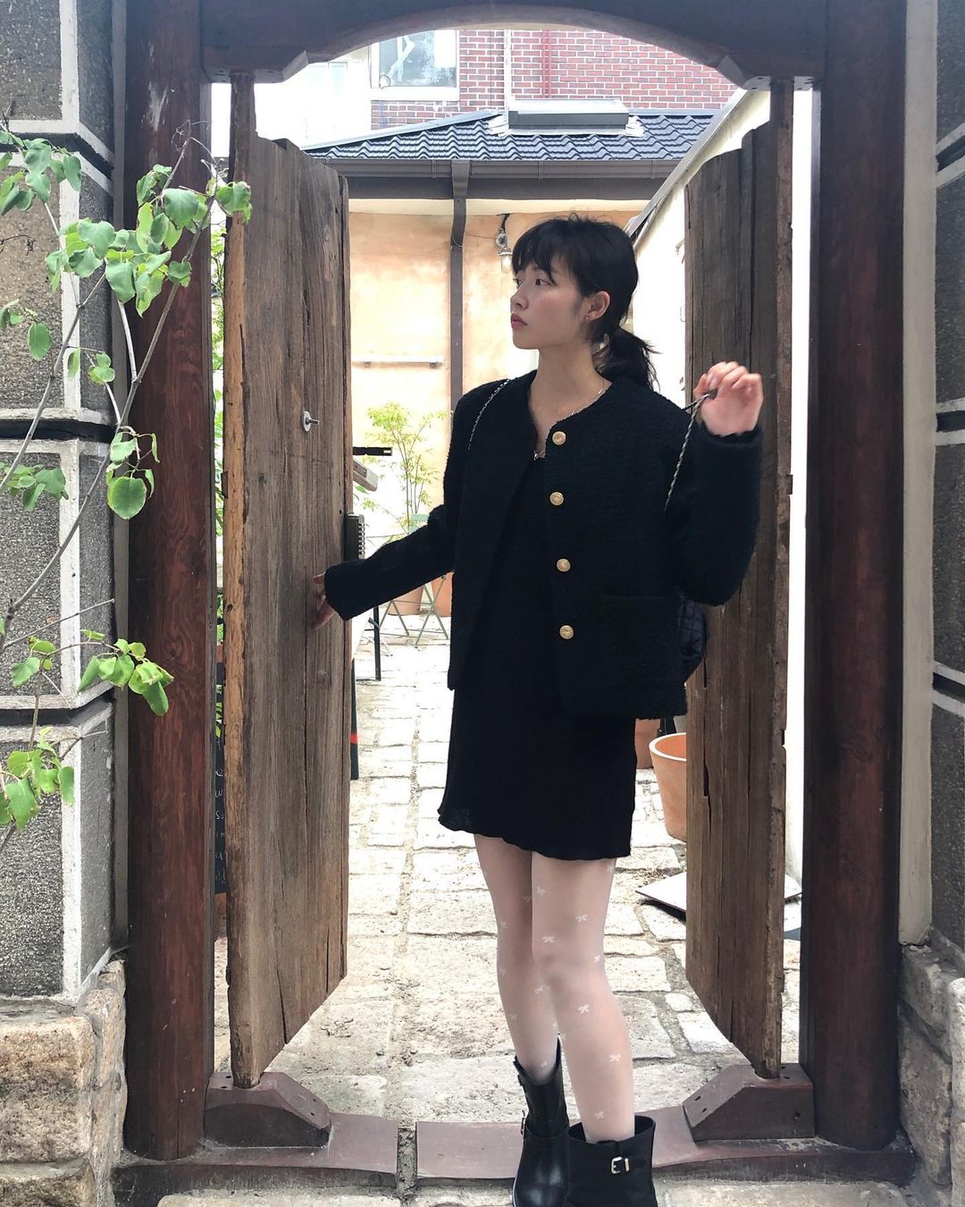 秋天露腿：将上厚下薄的穿衣方法学起来，保暖还显腿长