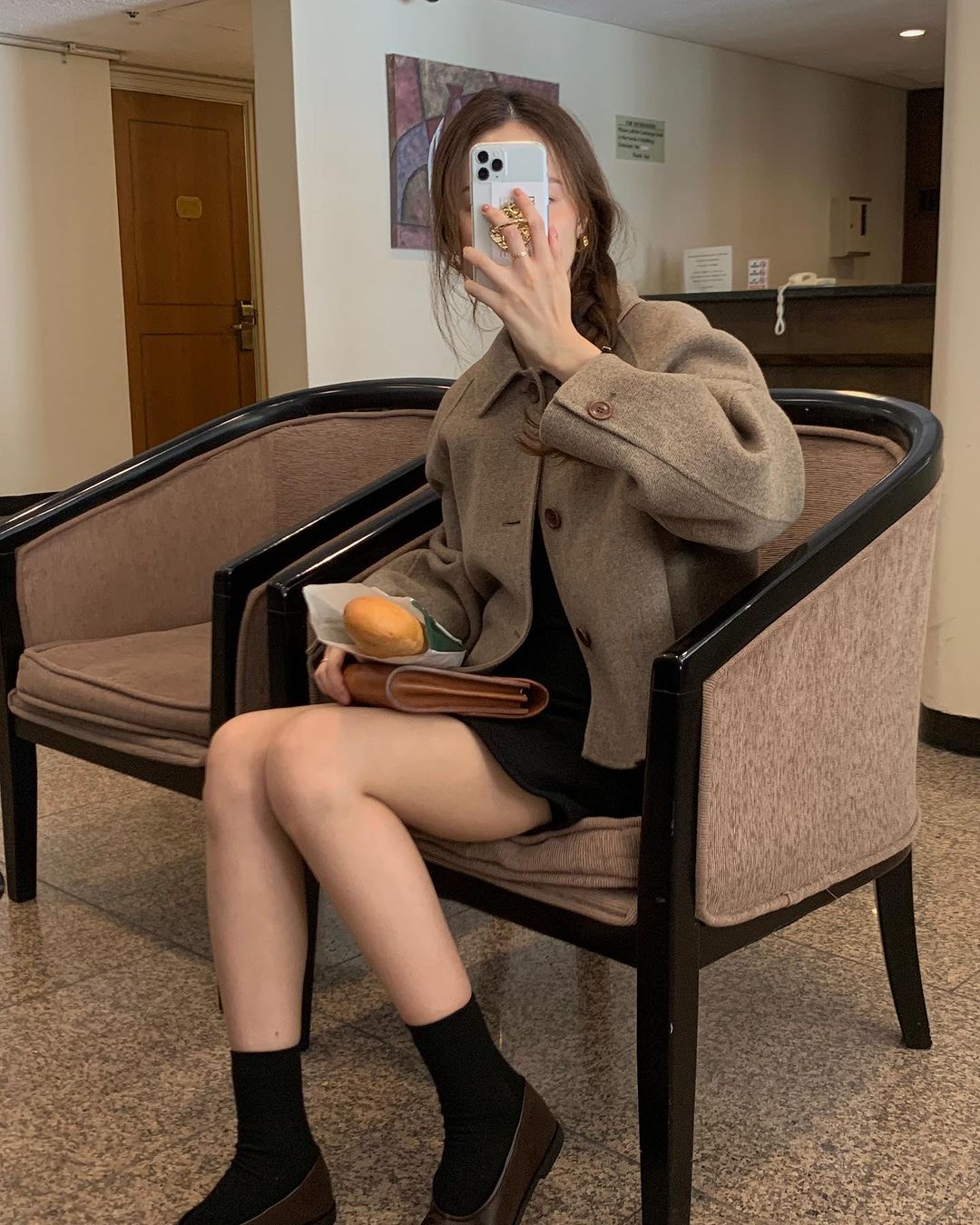 秋天露腿：将上厚下薄的穿衣方法学起来，保暖还显腿长