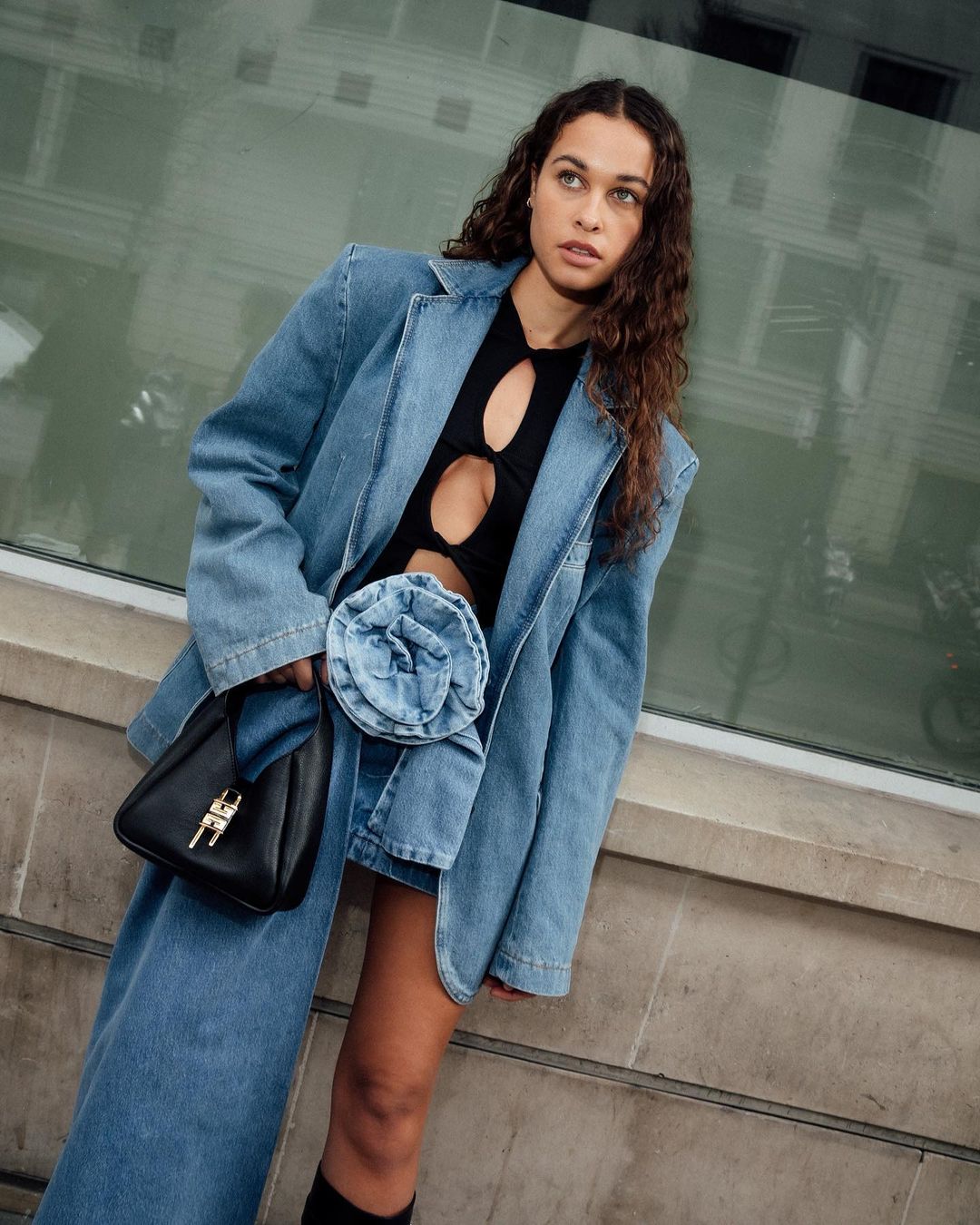 一整套直接穿上,时髦没话说:明星、时尚潮人都在穿牛仔套装