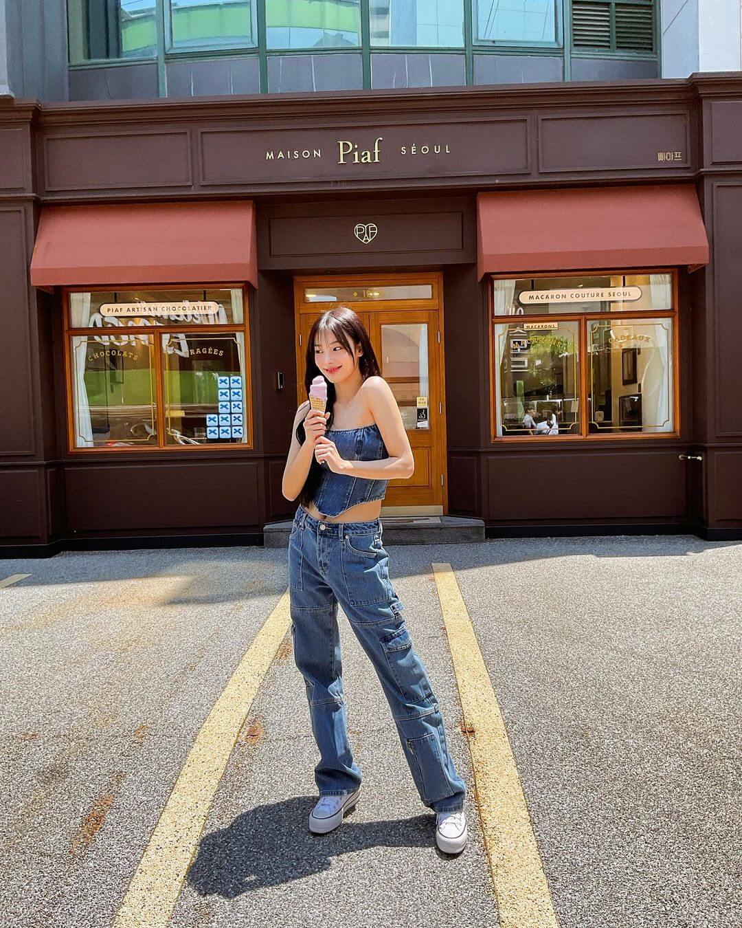 一整套直接穿上,时髦没话说:明星、时尚潮人都在穿牛仔套装