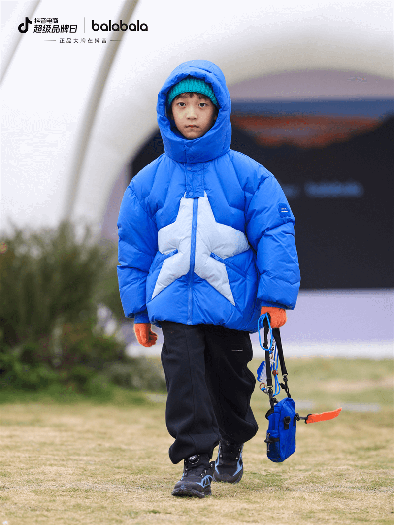 巴拉巴拉上演“给冬天松个绑”大秀,引领儿童冬日风尚-9 巴拉巴拉上演“给冬天松个绑”大秀,引领儿童冬日风尚