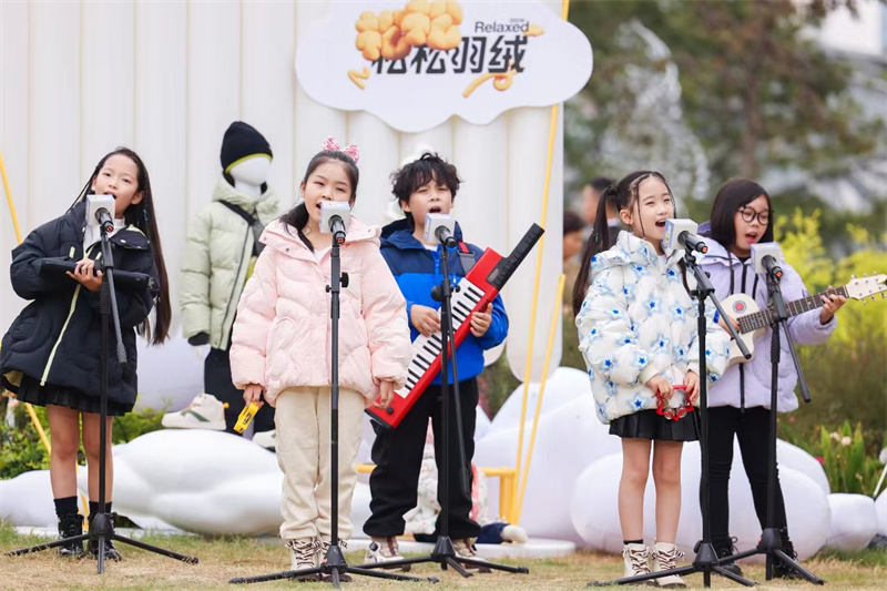 巴拉巴拉上演“给冬天松个绑”大秀,引领儿童冬日风尚-8 巴拉巴拉上演“给冬天松个绑”大秀,引领儿童冬日风尚