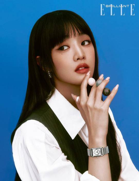 韩国女团Minnie性感御姐范!美貌身材都不输给LISA
