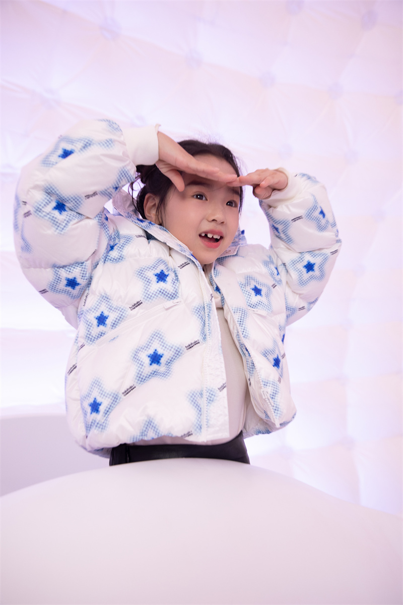 巴拉巴拉上演“给冬天松个绑”大秀,引领儿童冬日风尚-3 巴拉巴拉上演“给冬天松个绑”大秀,引领儿童冬日风尚