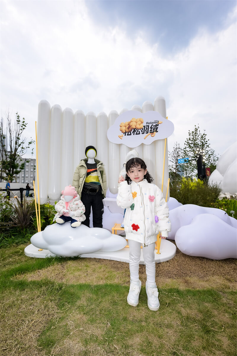 巴拉巴拉上演“给冬天松个绑”大秀,引领儿童冬日风尚-7 巴拉巴拉上演“给冬天松个绑”大秀,引领儿童冬日风尚