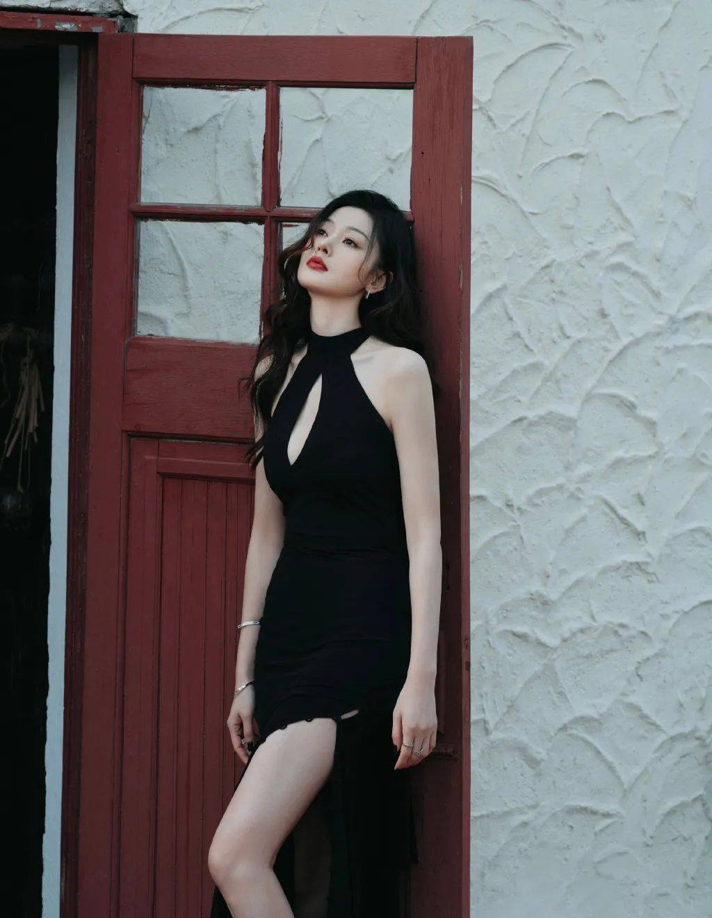 张天爱曾黎同框美呆了！张天爱的穿搭性感妖艳-4