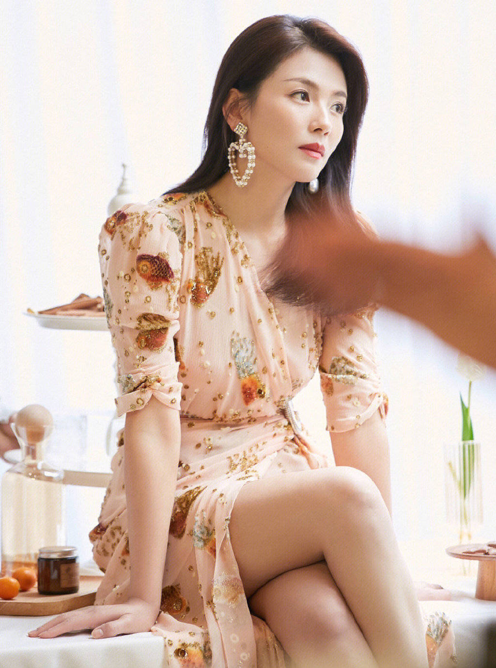 “国民贤妻”刘涛性感优雅兼备！风情万种美得让人窒息-10