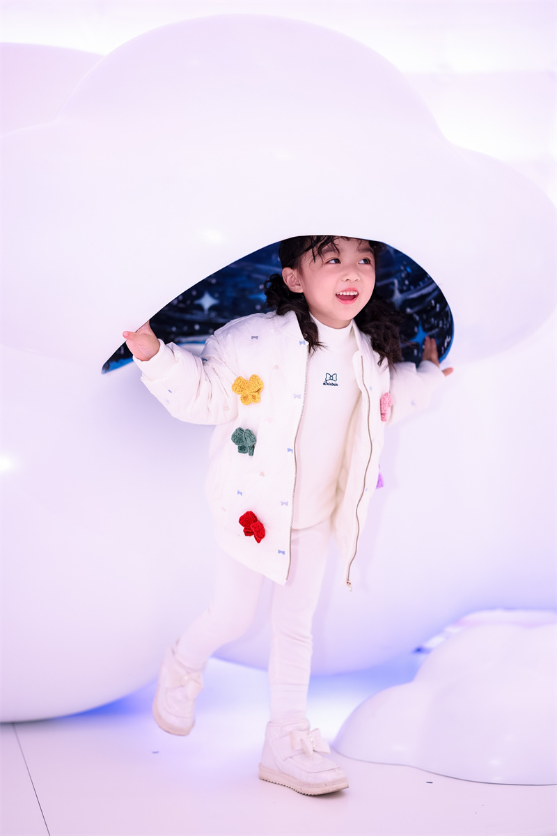 巴拉巴拉上演“给冬天松个绑”大秀,引领儿童冬日风尚-5 巴拉巴拉上演“给冬天松个绑”大秀,引领儿童冬日风尚