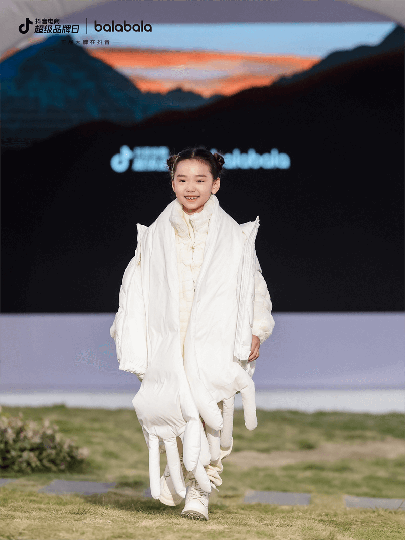 巴拉巴拉上演“给冬天松个绑”大秀,引领儿童冬日风尚-10 巴拉巴拉上演“给冬天松个绑”大秀,引领儿童冬日风尚