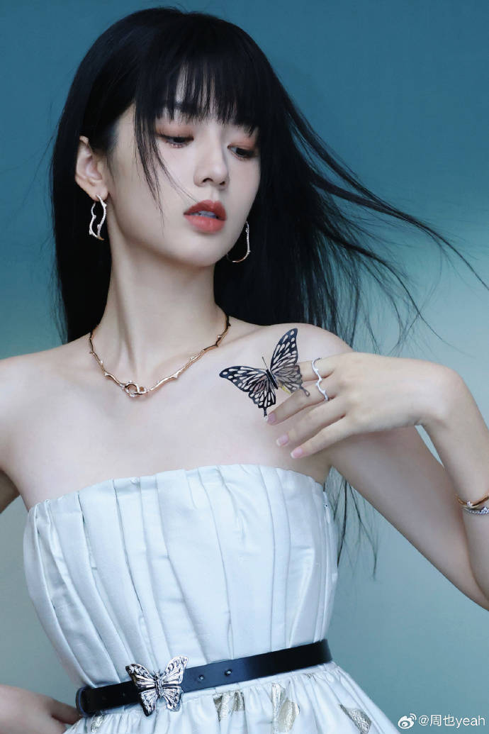 周也代言写真露出白皙香肩！身材曼妙肌肤娇嫩太美了-7