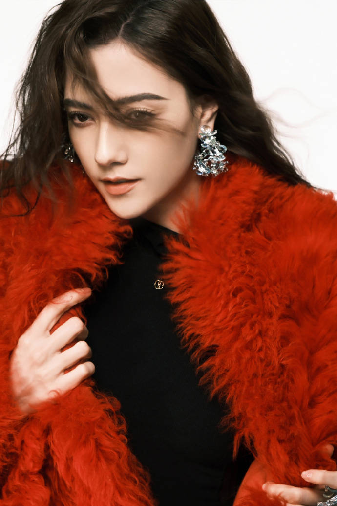 “苏妲己”娜然背着金刺露出大长腿!混血美女性感妖艳太有魅力-7 “苏妲己”娜然背着金刺露出大长腿!混血美女性感妖艳太有魅力