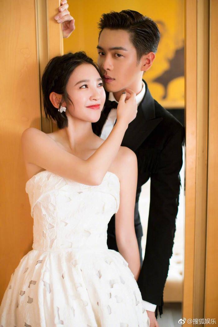 唐艺昕绿裙写真太漂亮了！肤白貌美身材曼妙性感撩人-5