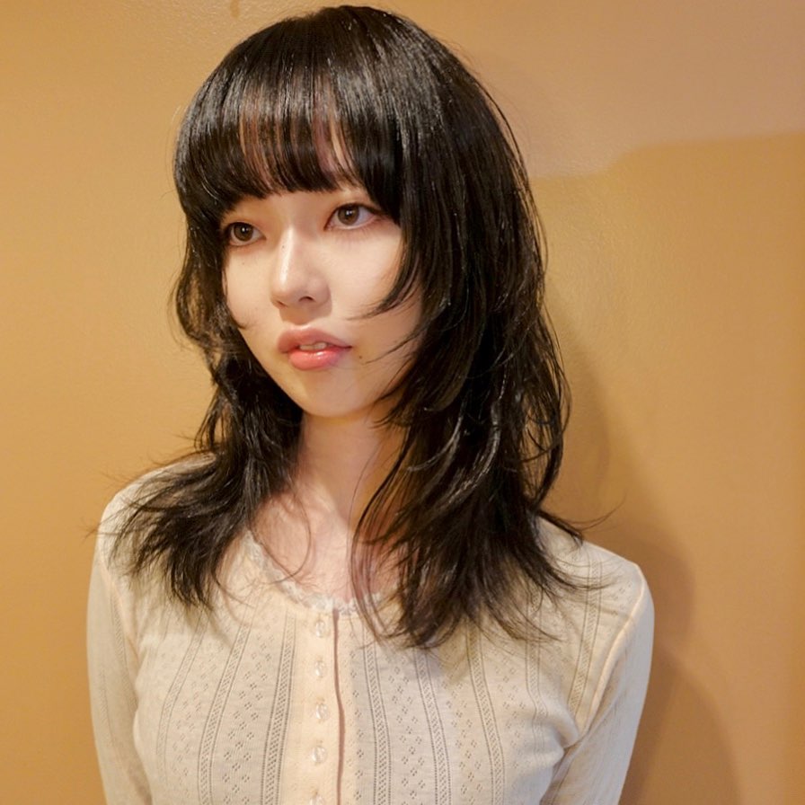 层次羽毛剪上卷后原来看起来这么美，很多日本女生都爱换这个发型