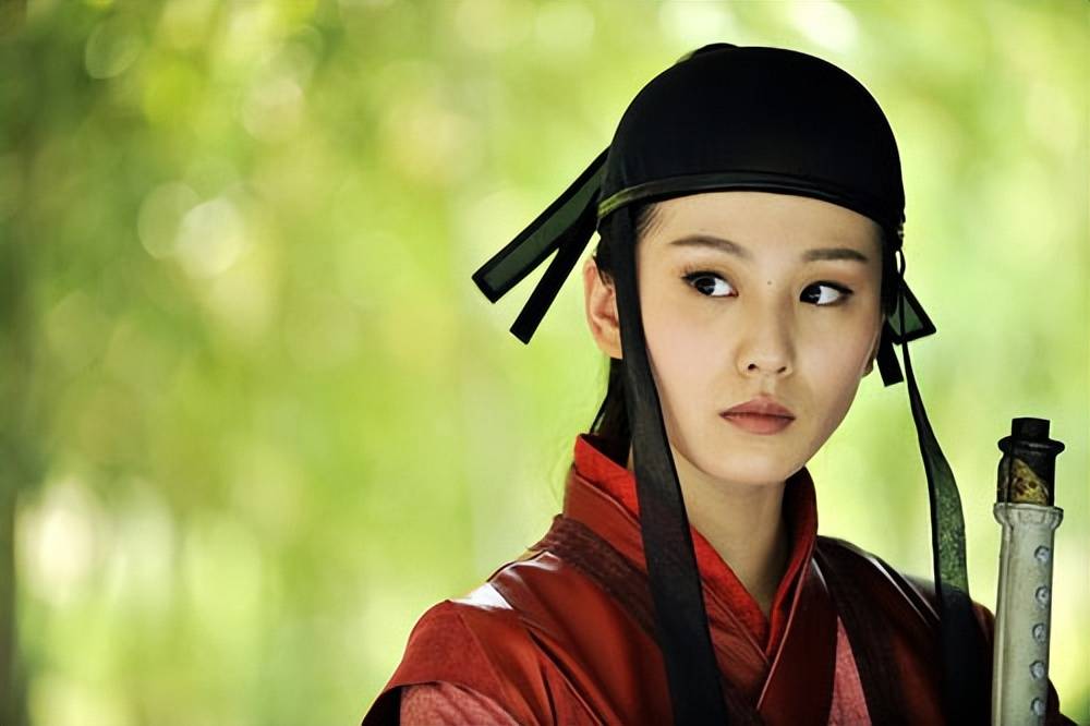 刘诗诗一袭红衣国色天姿好妩媚！她历年古装造型更美爆了-10