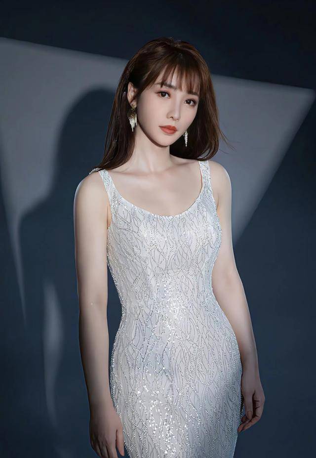 内娱拥有魔鬼身材的5位绝色女星，每一个都身材火辣