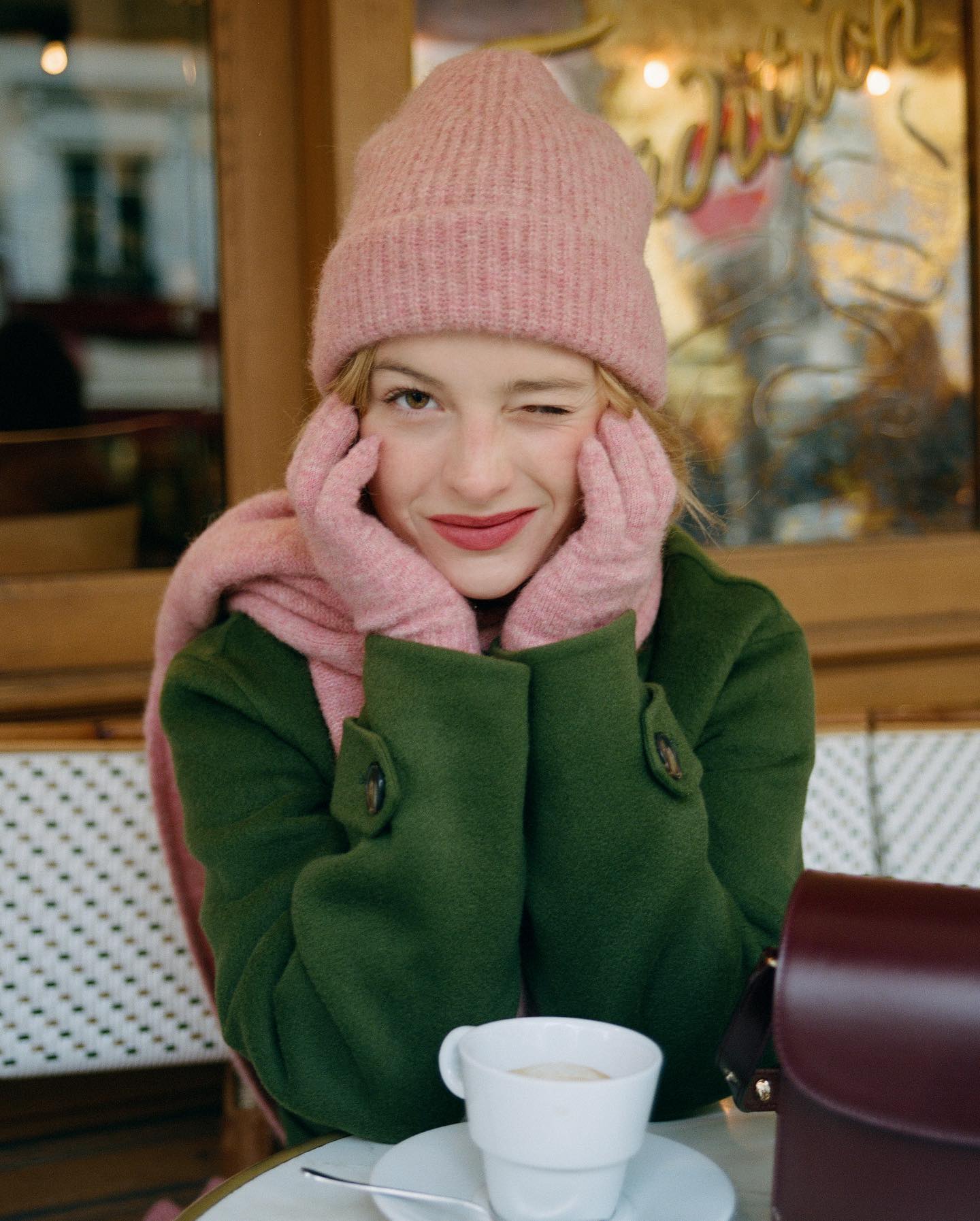 心也跟着变柔软起来了,今年春天樱花般的粉色单品必须要有