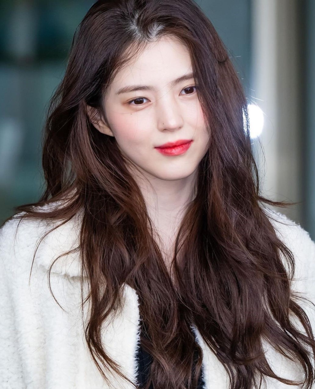 从高冷恶女化身明艳美人,韩韶禧出席Dior 2024春夏高订大秀