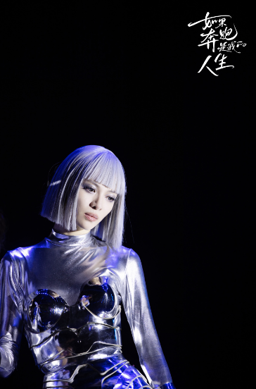 从芳华到热剧中武媚娘！美女钟楚曦不仅光靠性感火辣-14