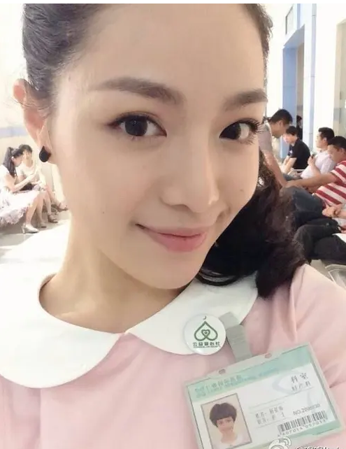 从芳华到热剧中武媚娘！美女钟楚曦不仅光靠性感火辣-3