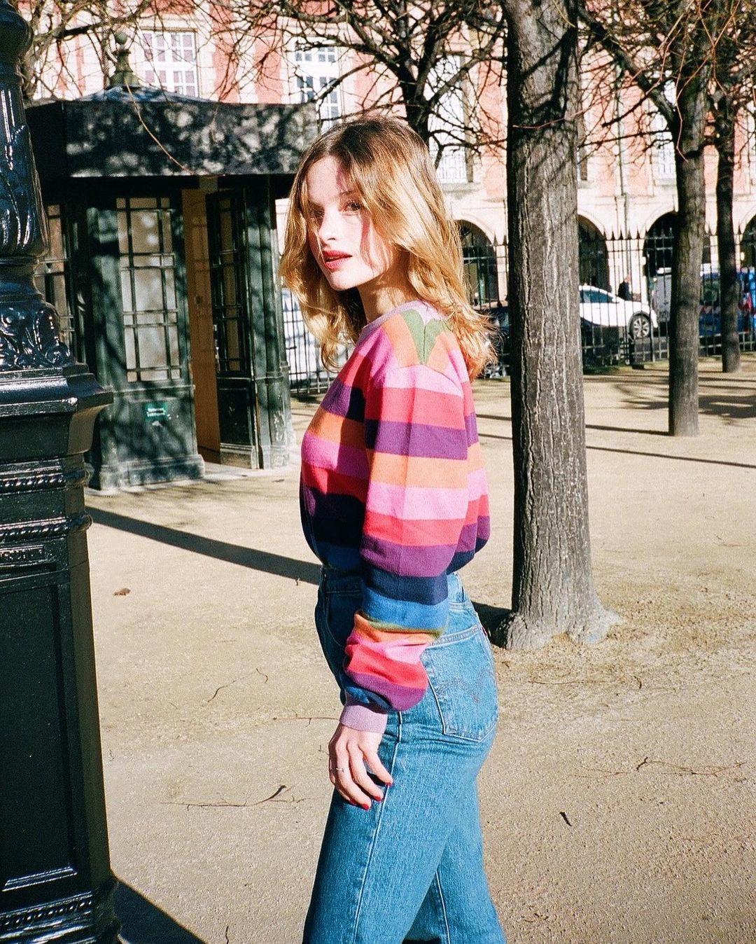 开春就这样穿！在法国女生Camille Yolaine的穿搭页面中找到造型灵感