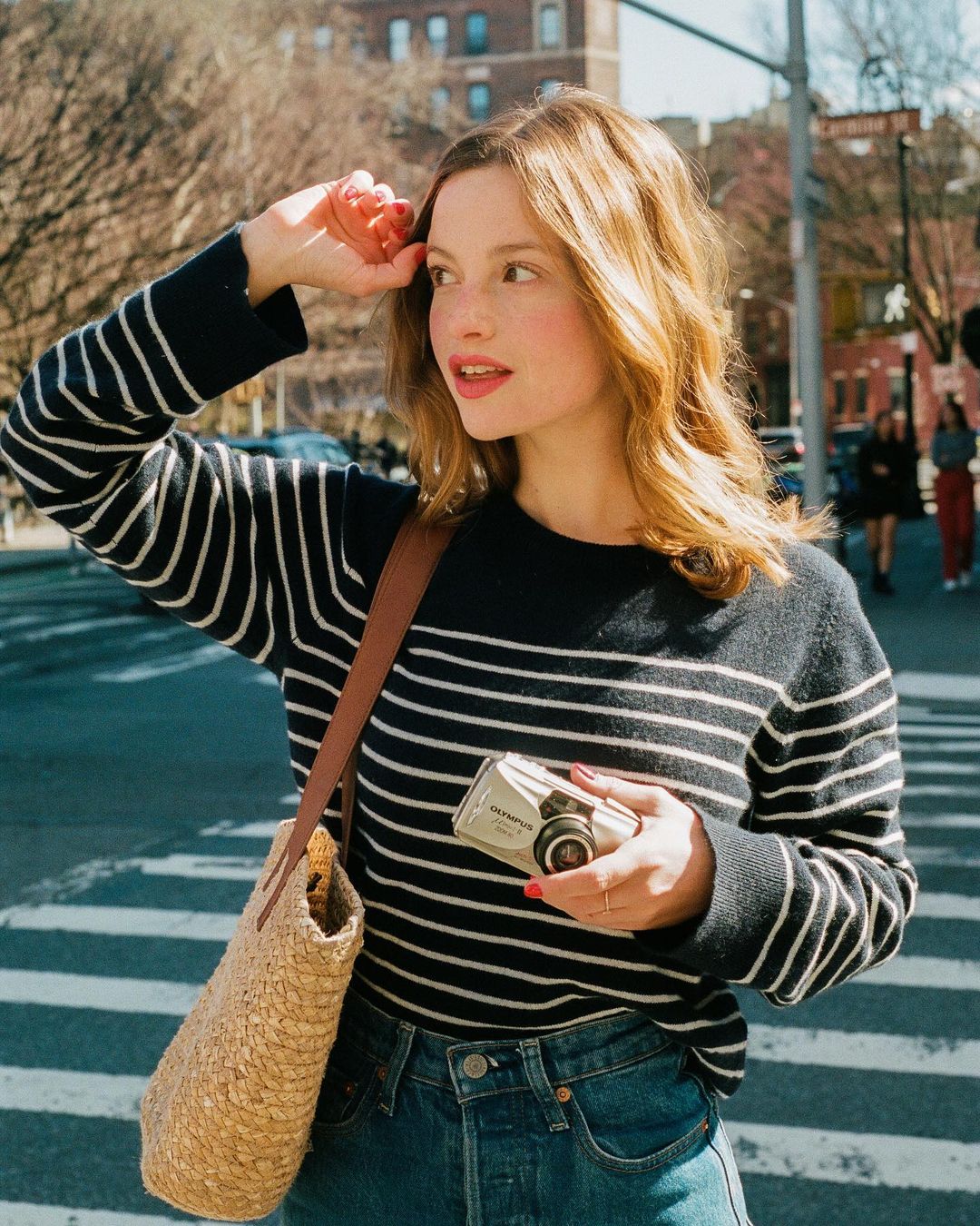 开春就这样穿！在法国女生Camille Yolaine的穿搭页面中找到造型灵感