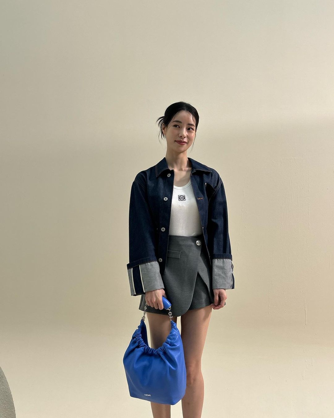 看秀、私服造型都有LOEWE,林智妍正式成为品牌大使!