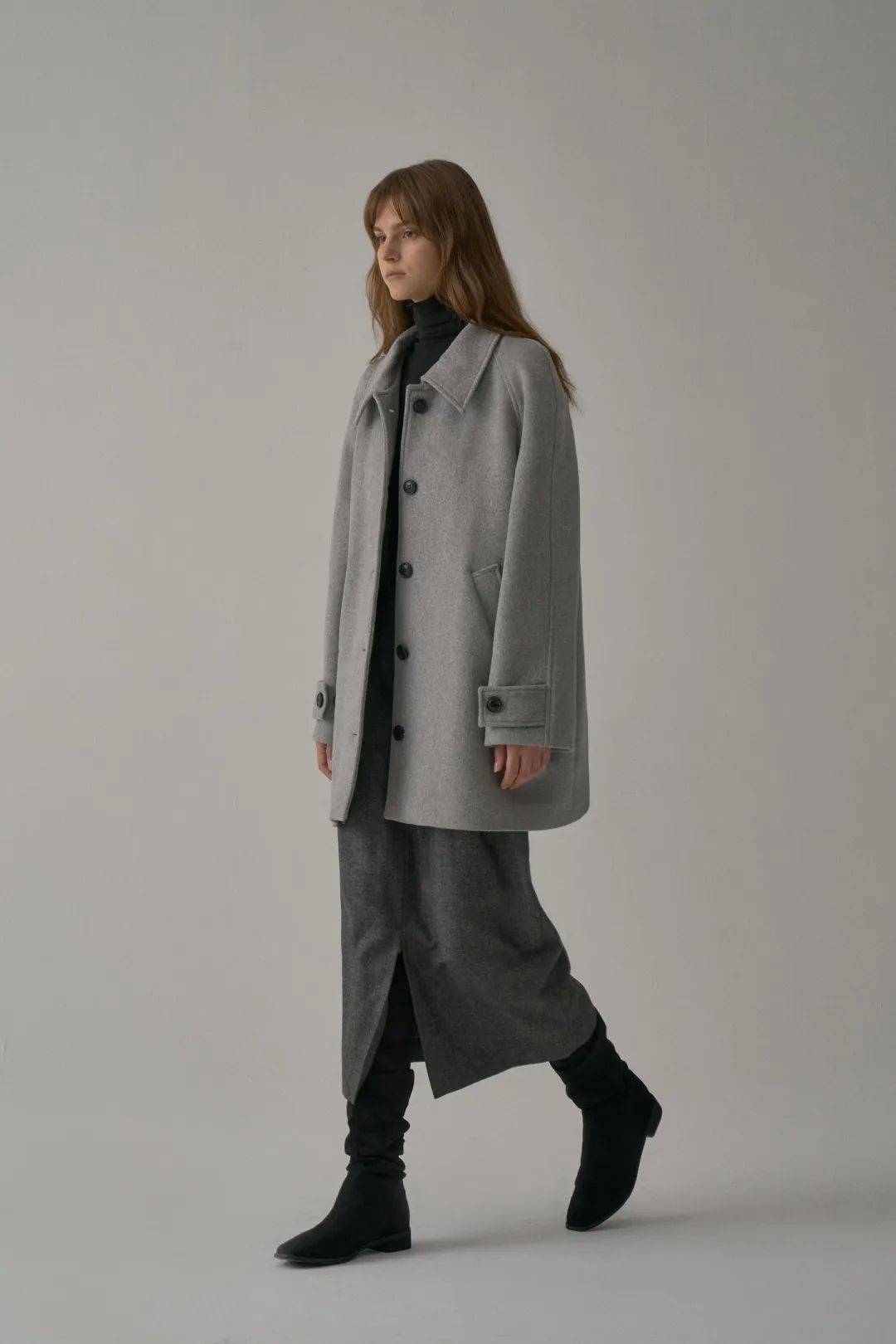 大衣穿得“高级”靠什么?这3个打扮方法一直被热捧,时髦百搭-4 大衣穿得“高级”靠什么?这3个打扮方法一直被热捧,时髦百搭