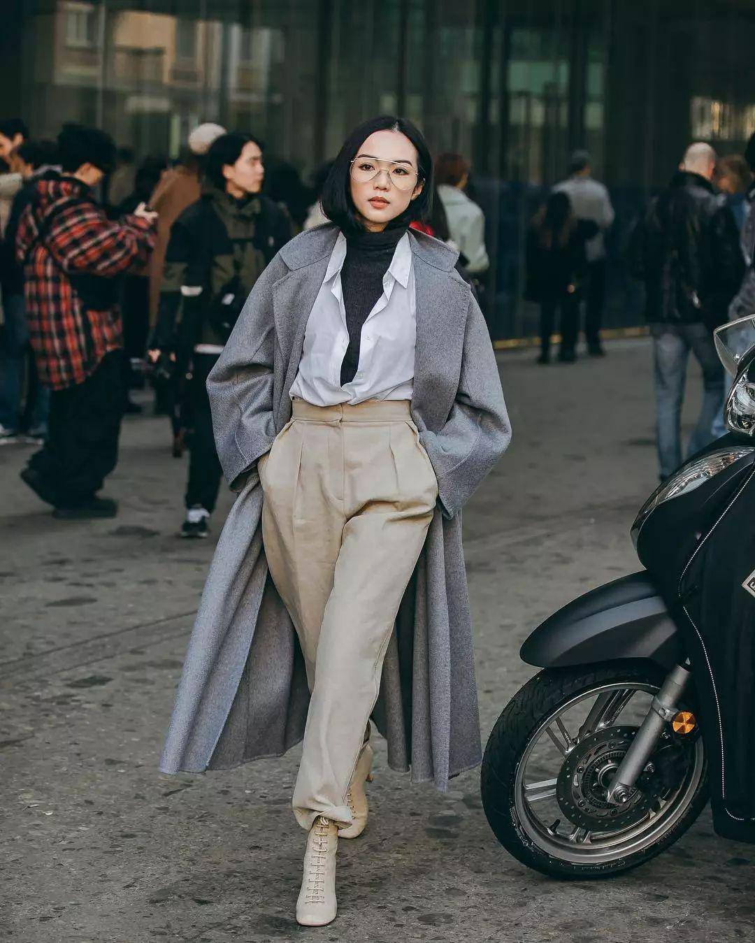 大衣穿得“高级”靠什么?这3个打扮方法一直被热捧,时髦百搭-11 大衣穿得“高级”靠什么?这3个打扮方法一直被热捧,时髦百搭