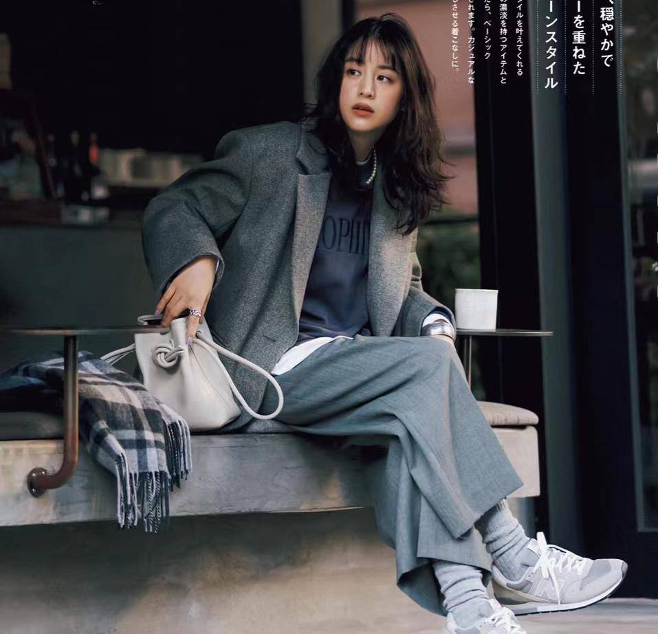 一定要弄懂2024年的“春夏流行色”，这6个颜色谁见都说很好看！