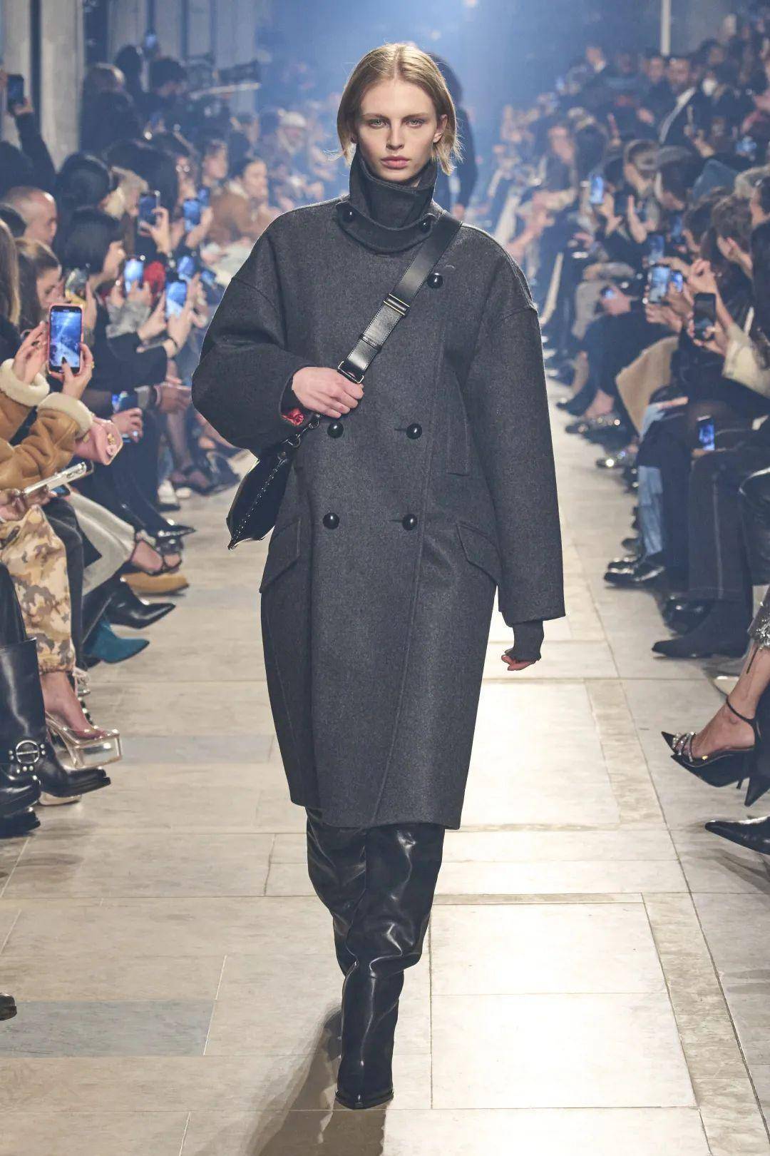 一定要弄懂2024年的“春夏流行色”，这6个颜色谁见都说很好看！