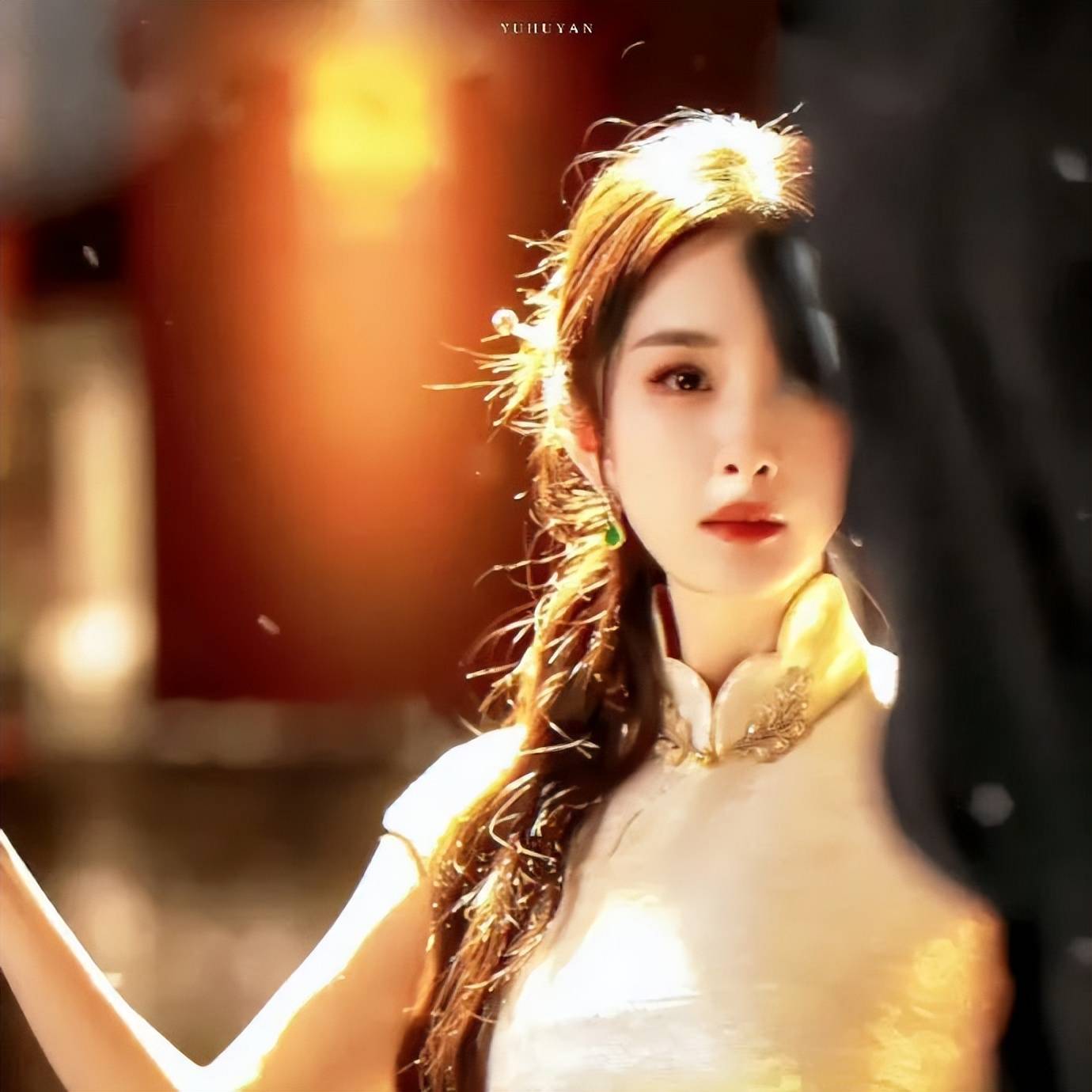 杨幂河南春晚唐装超美！妩媚妖娆美得令人窒息