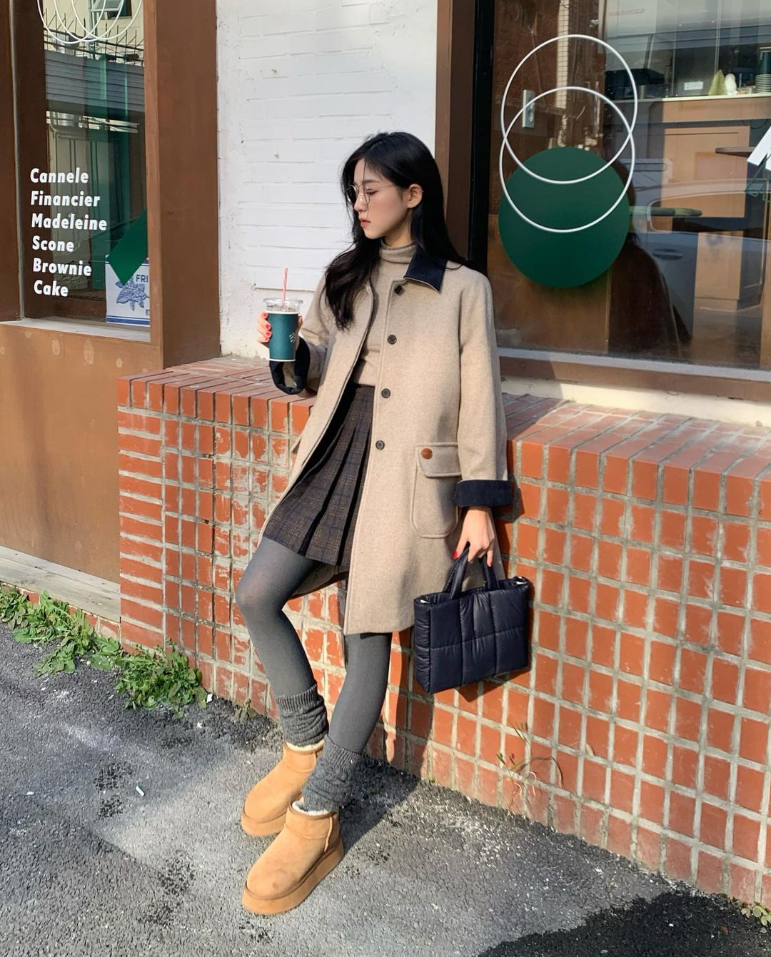 怎么拍都好看,韩国女生的5招拍照姿势,让你面对镜头不再闹Pose荒