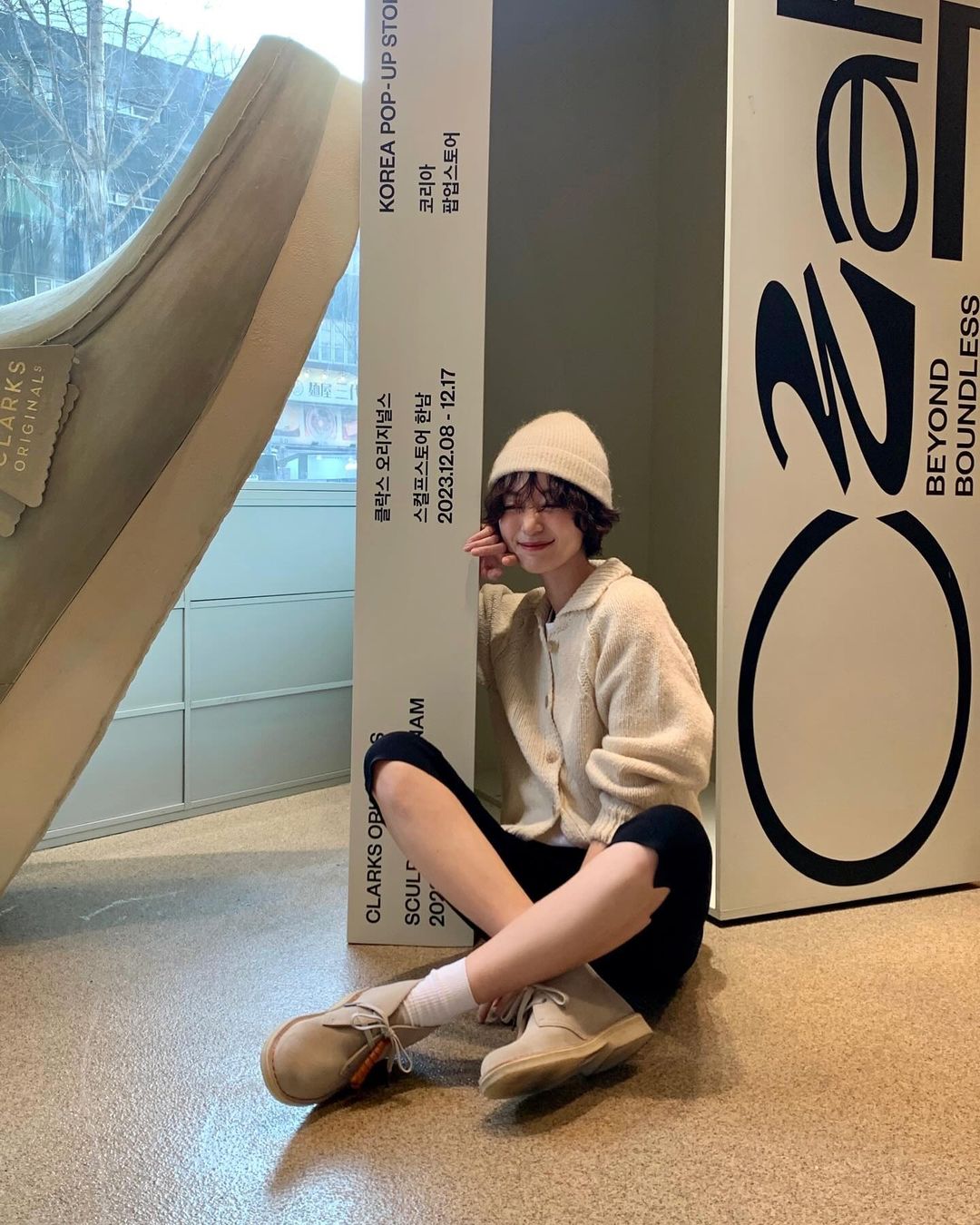 怎么拍都好看,韩国女生的5招拍照姿势,让你面对镜头不再闹Pose荒