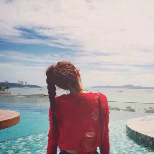 高冷男神用钢笔玩篮球 这是动漫中才有的场景