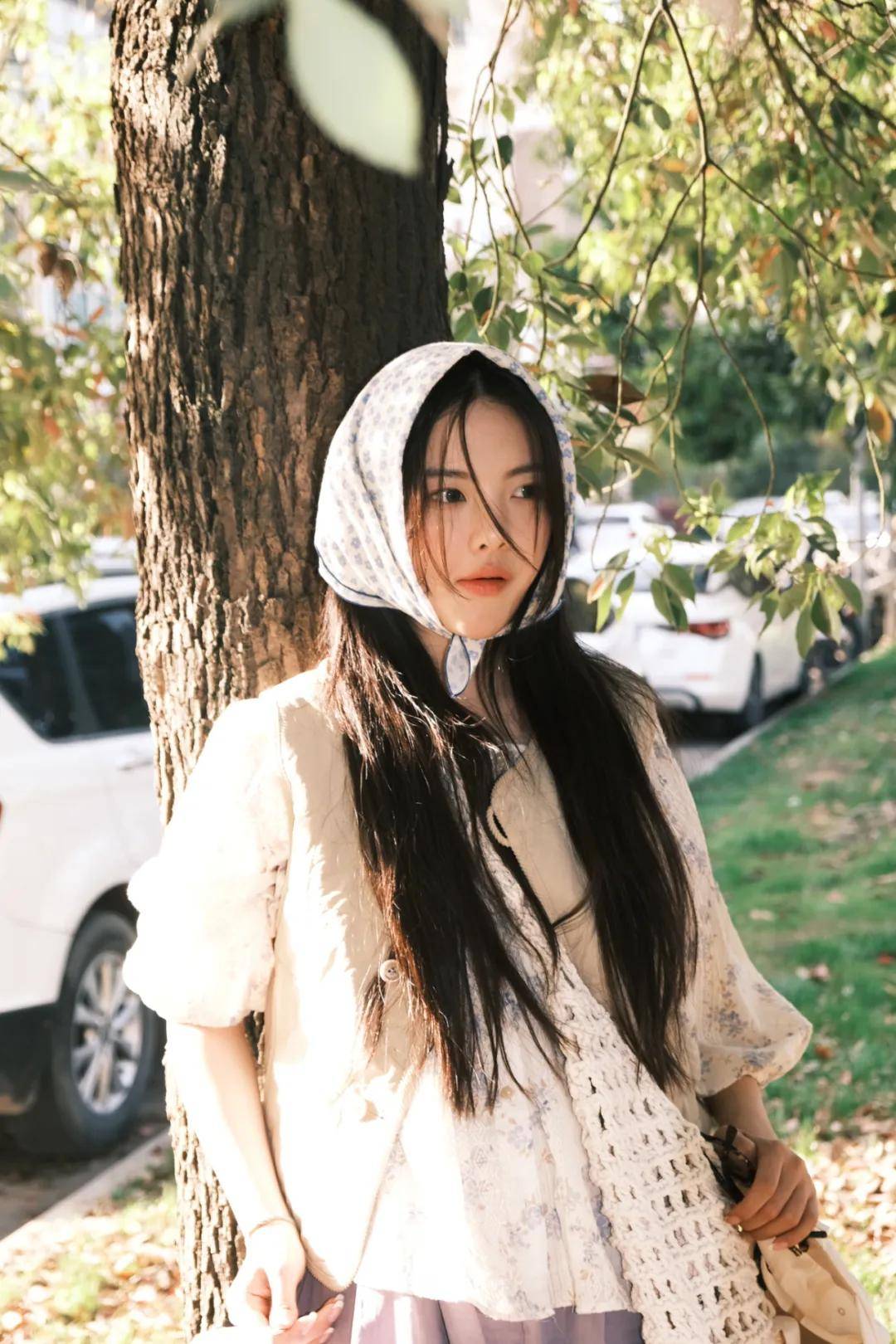 春天里的杨超越，纯洁如雪宛如含苞待放的玉兰花-4