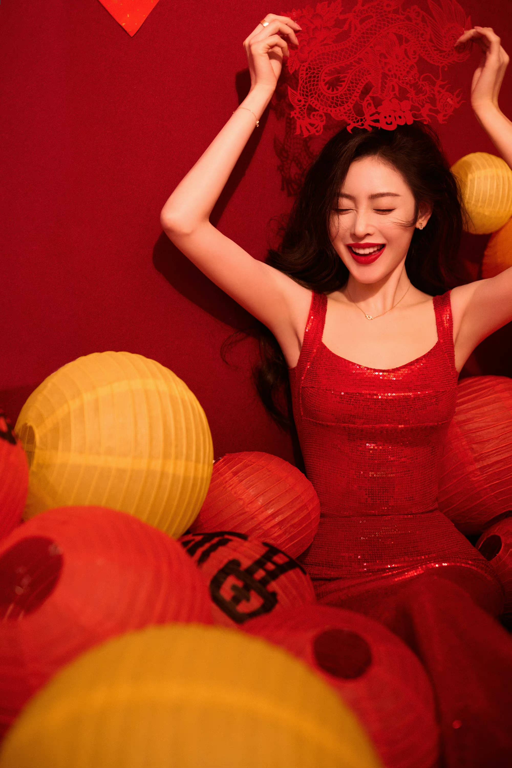 “红毯女王”张天爱魅力无穷！蜜桃臀水蛇腰太性感了-16