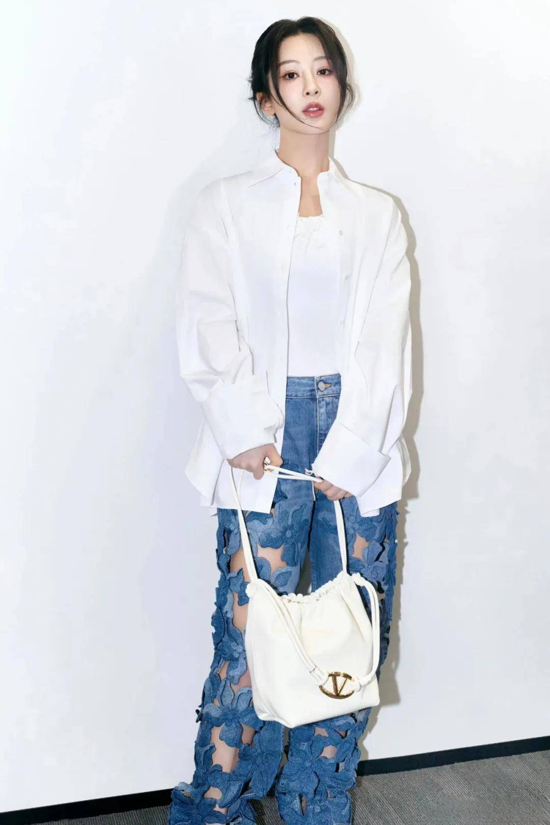 杨紫工作室释出最新美图，英气十足又美又酷！-4