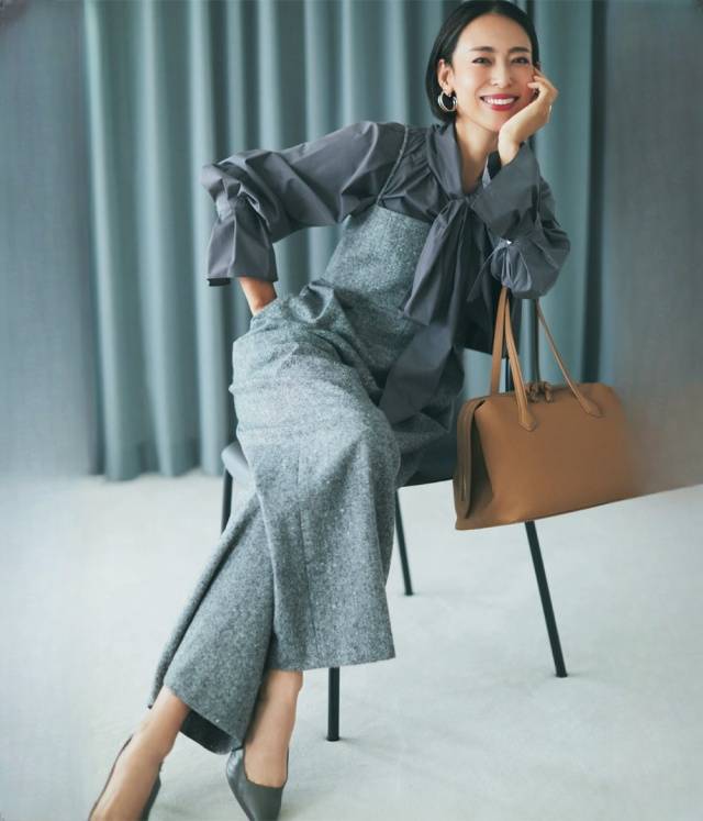 从日本40+女人身上发现变美减龄窍门，穿素色运用色彩来点缀